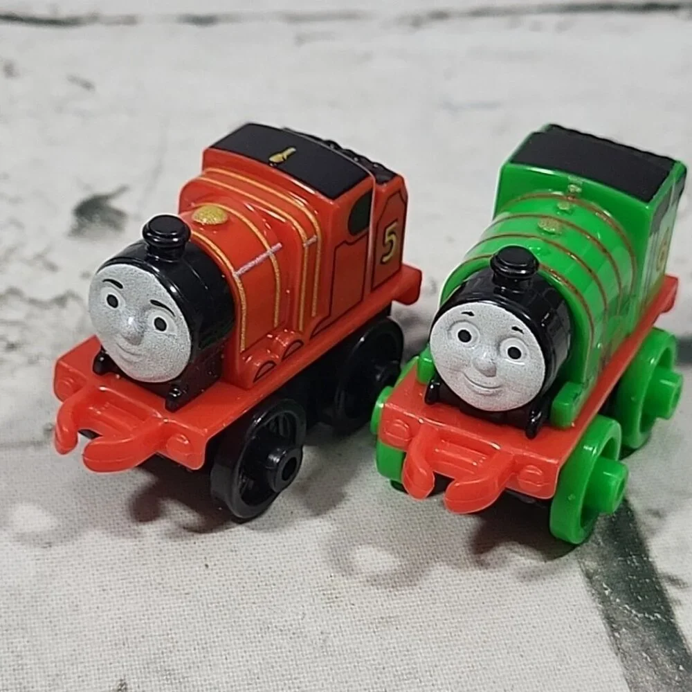 Thomas and Friends Mini‎ Train Cars Lot of 6